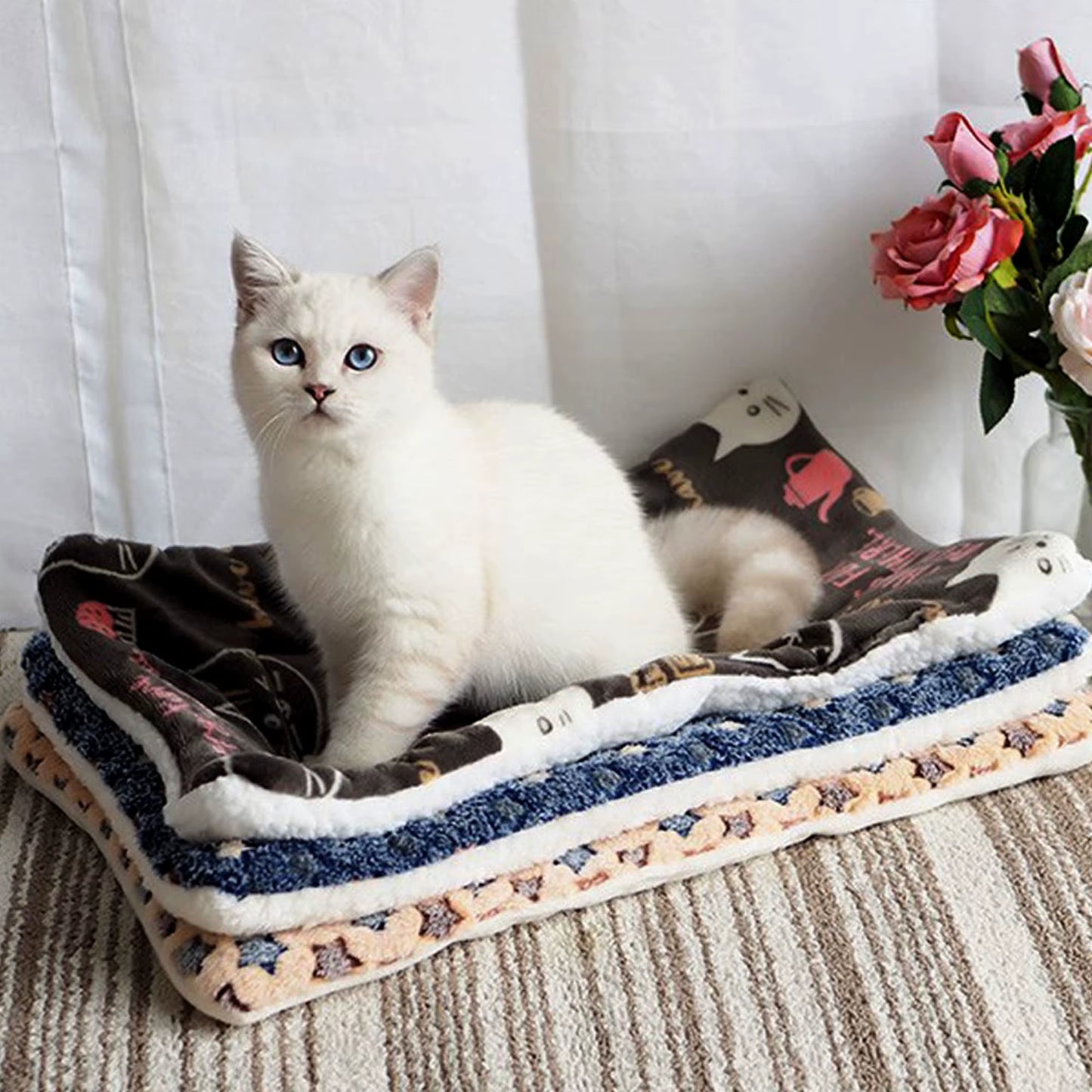 Large Size Flannel Dog Bed Thicken Cat Bed Sleeping Mat Dog Mat Blanket for Puppy Kitten Dog Bed Rug for Small Medium Large Dog