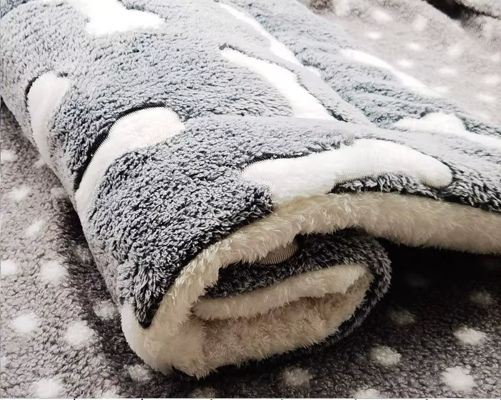 Large Size Flannel Dog Bed Thicken Cat Bed Sleeping Mat Dog Mat Blanket for Puppy Kitten Dog Bed Rug for Small Medium Large Dog